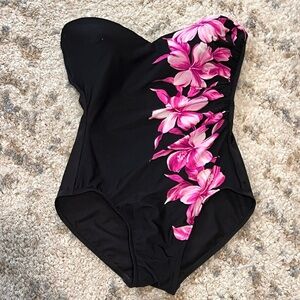 Miiraclesuit Estilo Strapless Removable Strap Onepiece Black Pink 67978